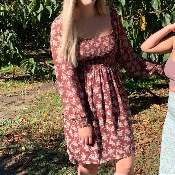 Long Sleeve dress - Picture 3 of 3